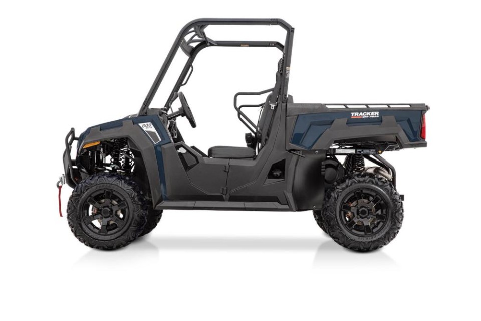 EV iS Side By Side TRACKER Off Road